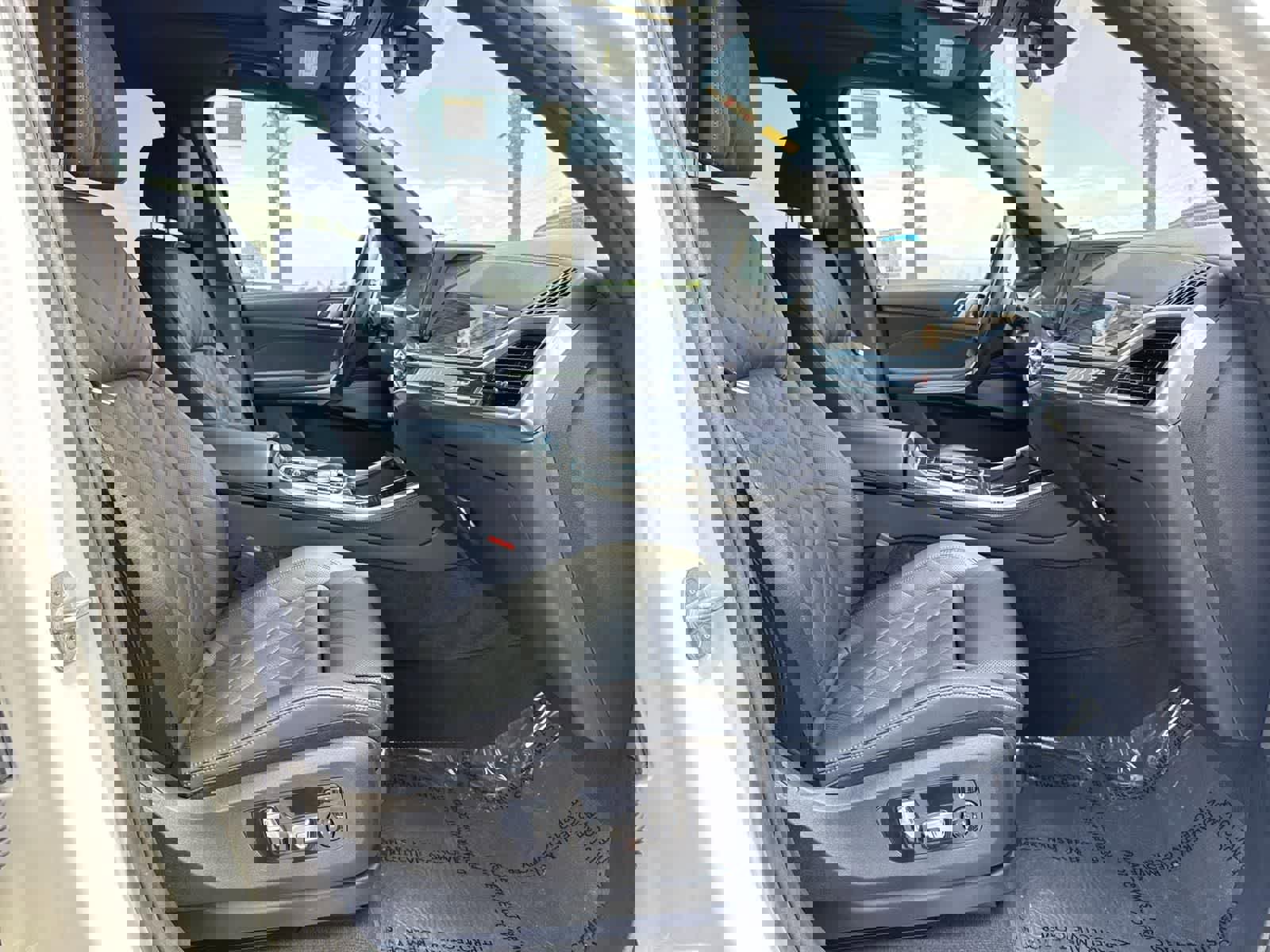 Used 2024 BMW X5 xDrive50e image 39