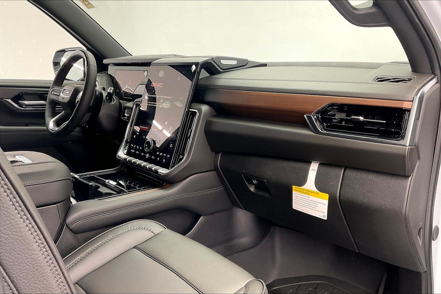 New 2026 GMC Yukon Denali w/ Denali Reserve Package AWD/4WD image 6