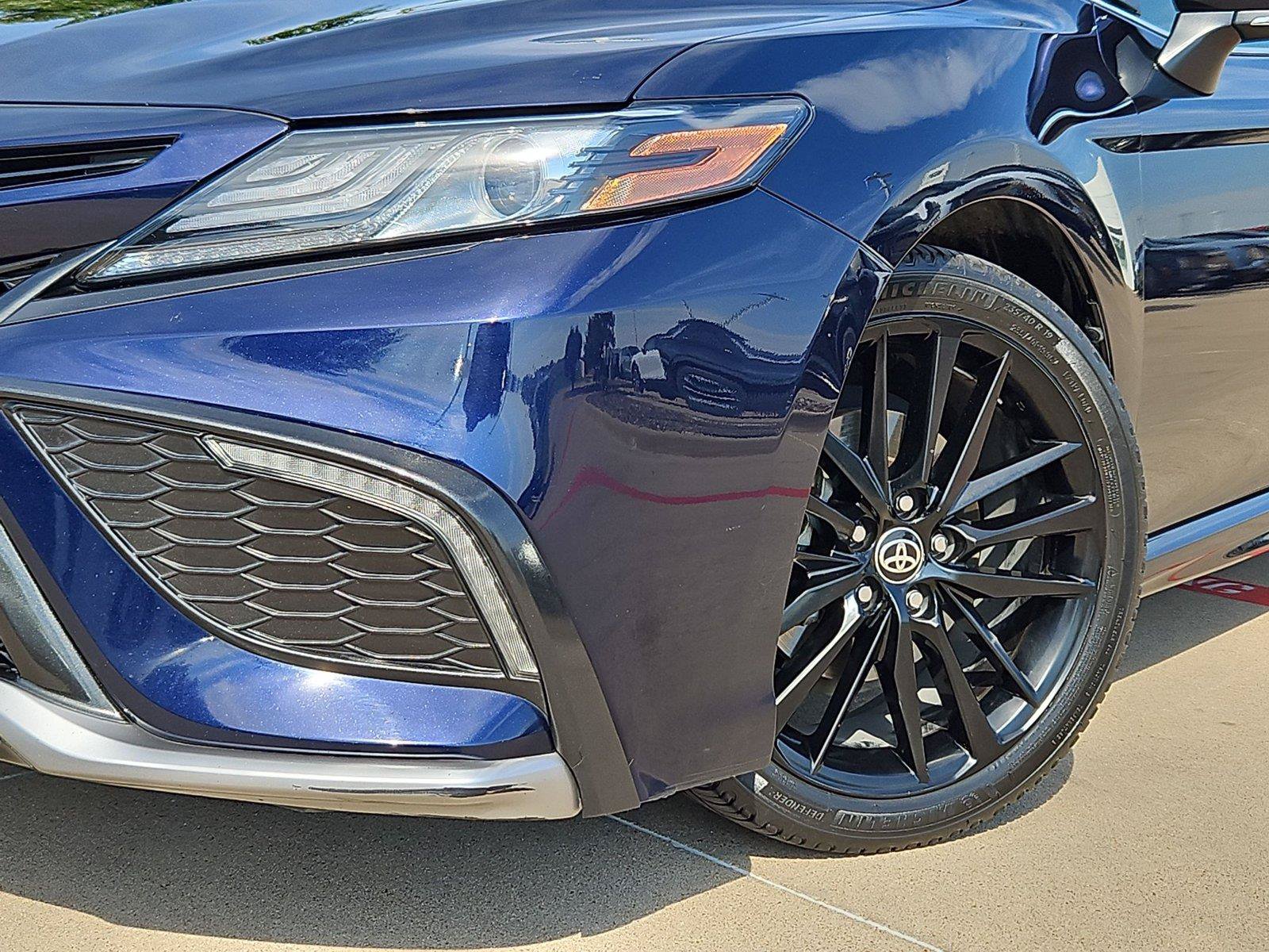 Used 2022 Toyota Camry XSE FWD image 7