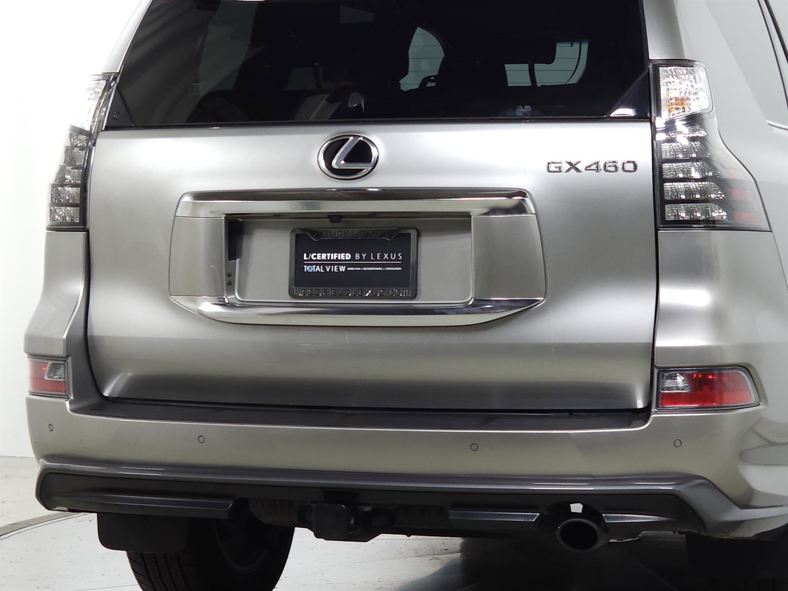 Used 2023 Lexus GX 460 Premium w/ Accessory Package AWD/4WD image 11