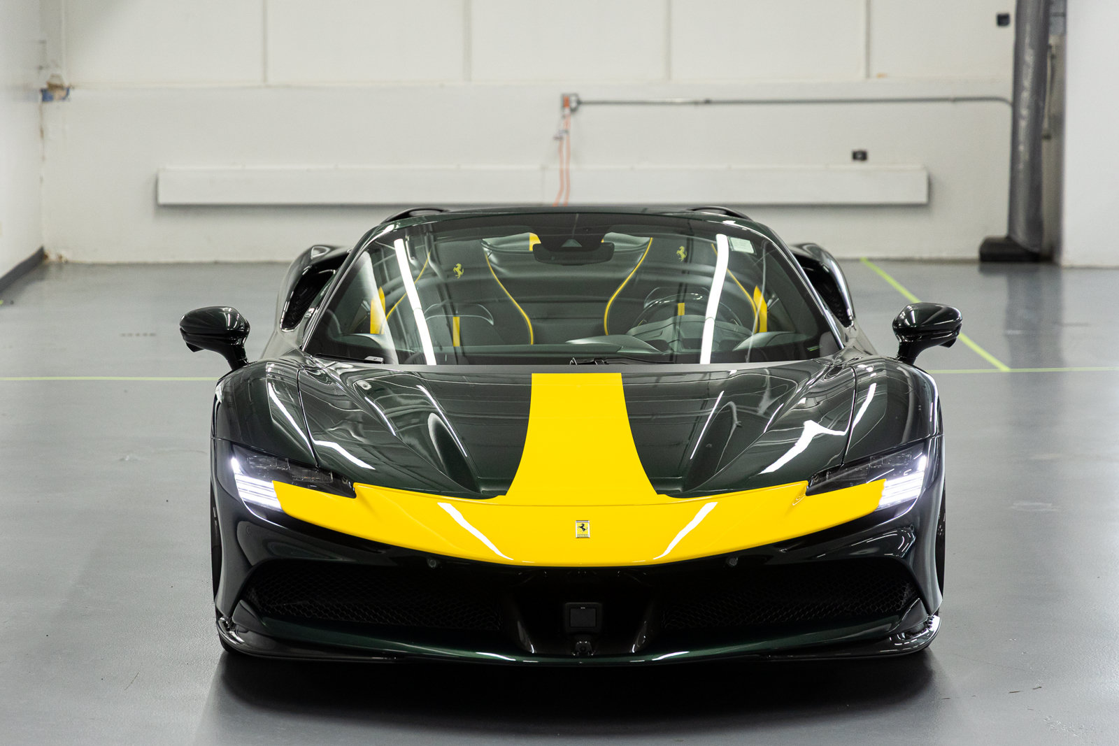 Used 2025 Ferrari SF90 Spider AWD/4WD image 12