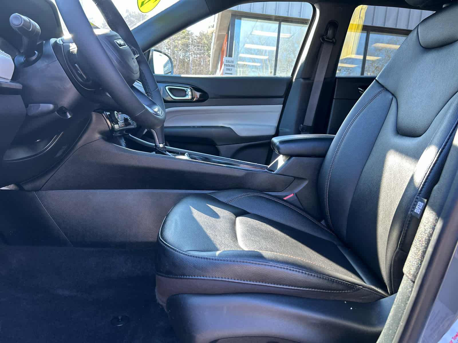 Used 2024 Jeep Compass Limited image 39