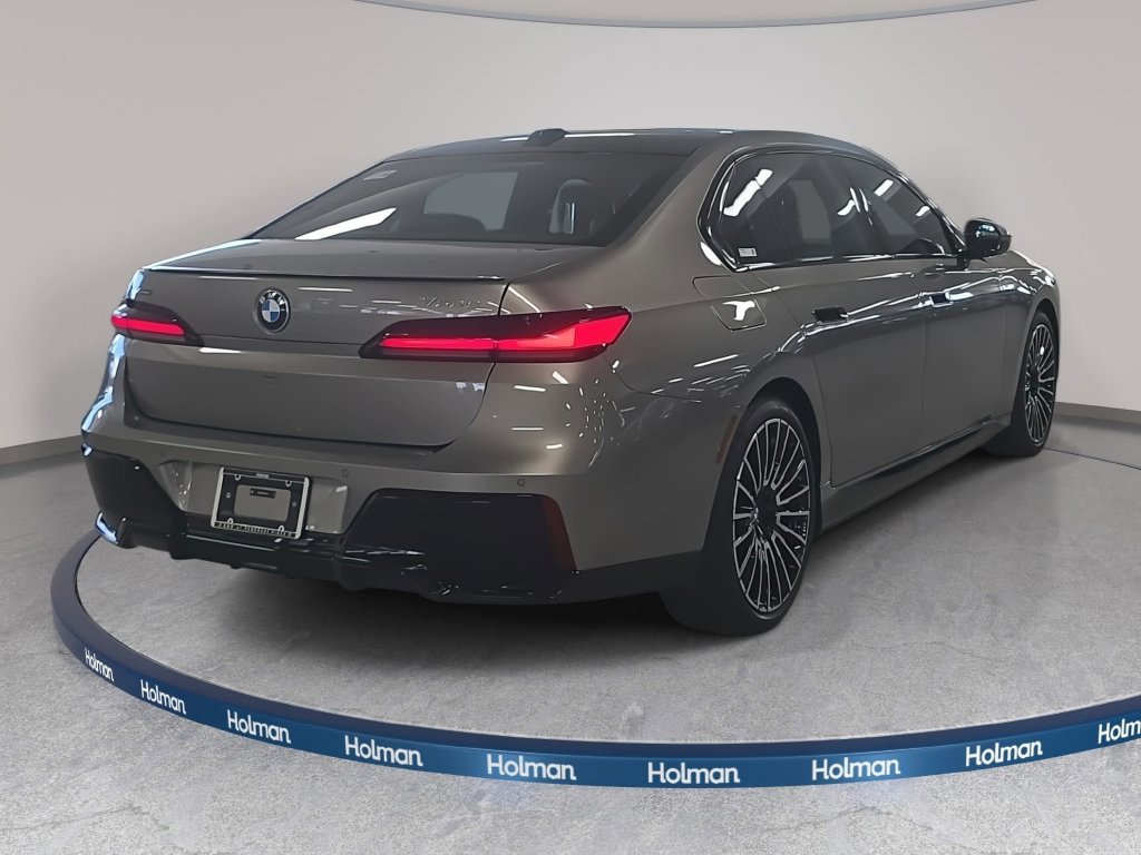 New 2026 BMW 750e xDrive w/ Premium Package AWD/4WD image 4