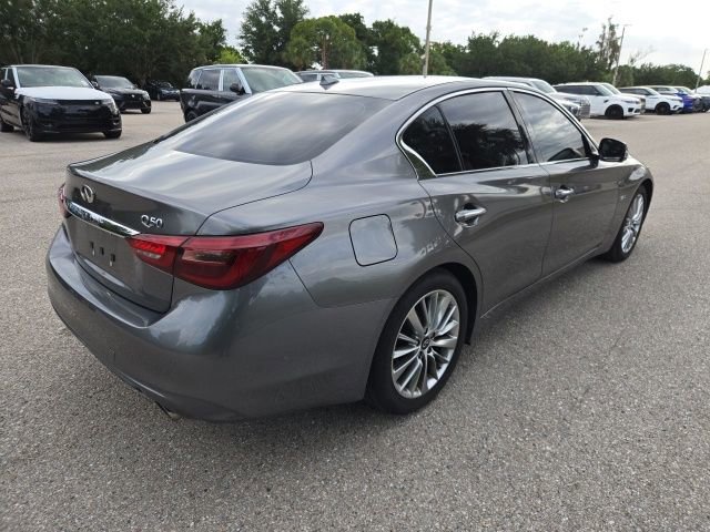 Used 2018 INFINITI Q50 Luxe w/ Essential Package (3.0T Luxe) RWD image 5