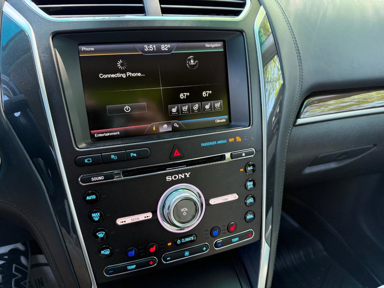 Used 2016 Ford Explorer Platinum image 6
