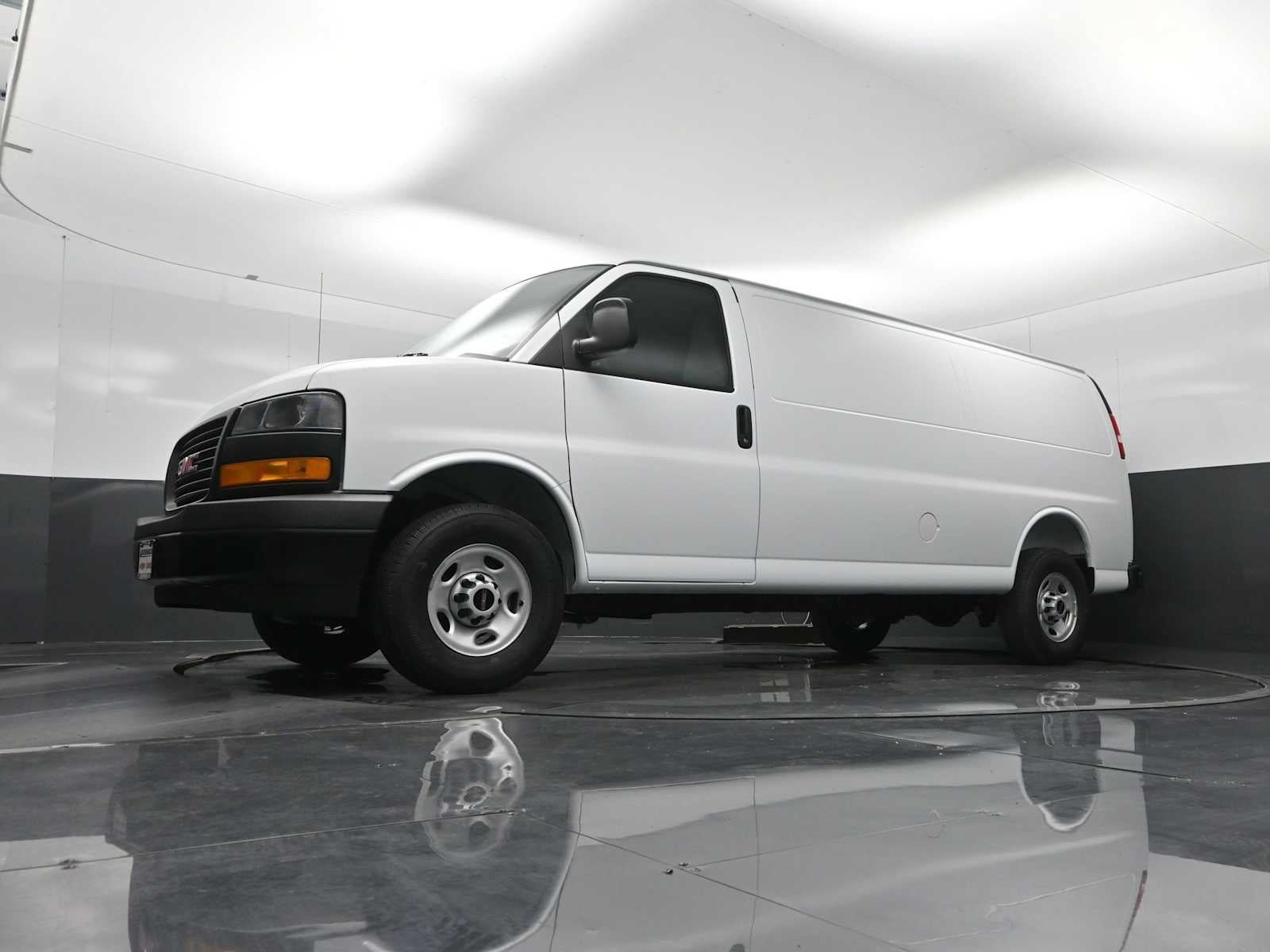 New 2026 GMC Savana 3500 Extended w/ Driver Convenience Package RWD image 19