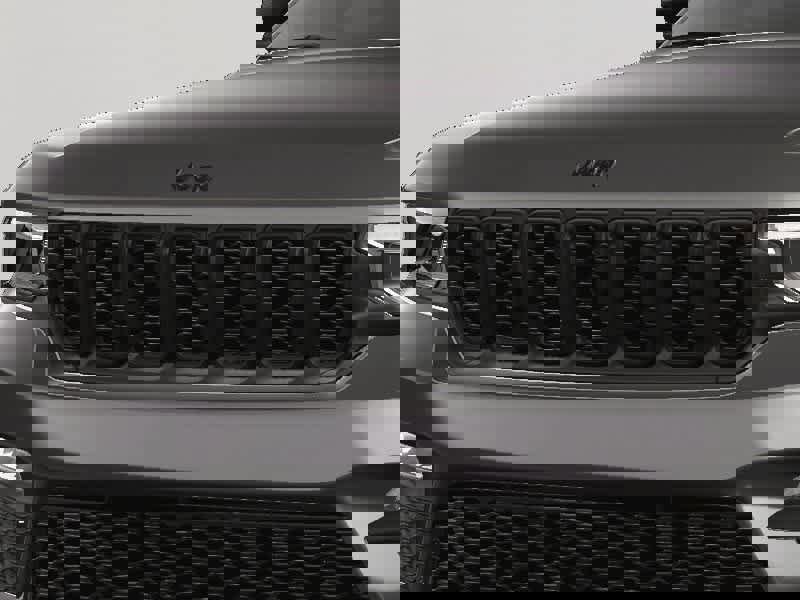 New 2025 Jeep Grand Cherokee Limited w/ Black Appearance Package image 13