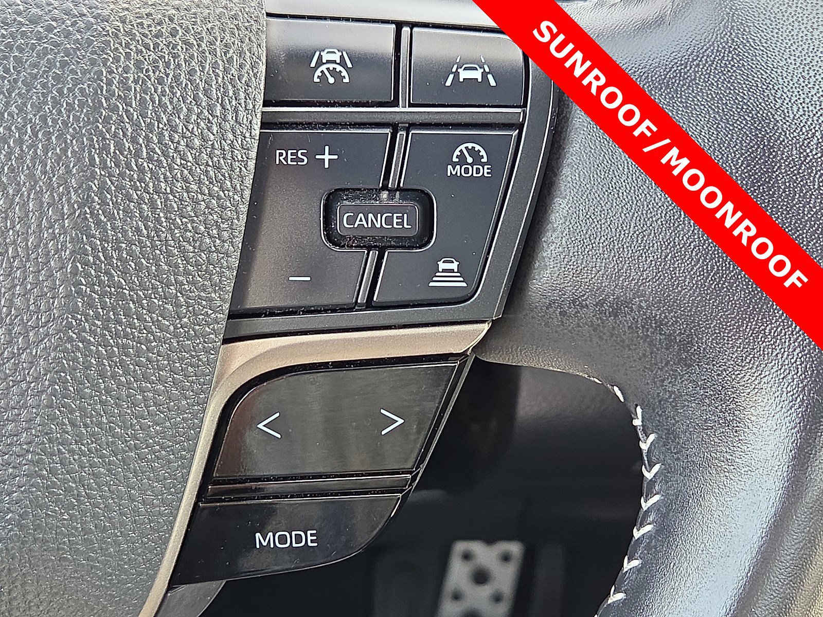 Used 2025 Toyota Camry SE w/ Convenience Package image 22