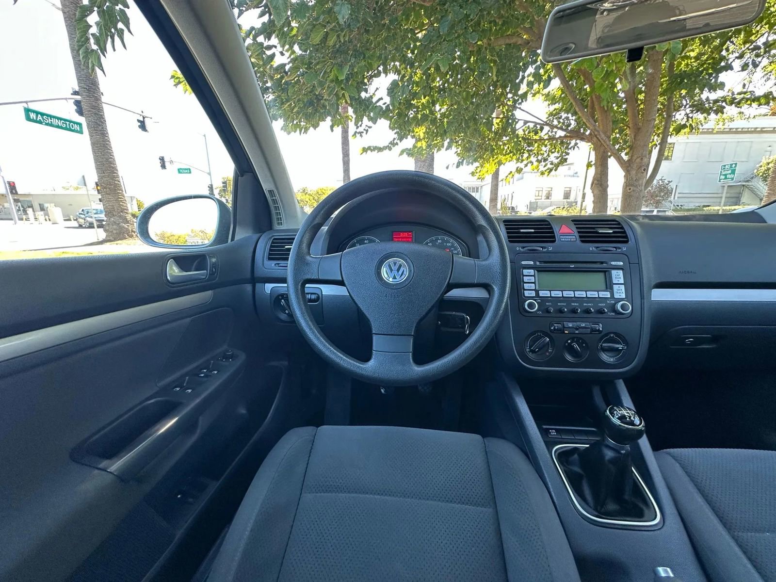 Used 2008 Volkswagen Rabbit S image 11