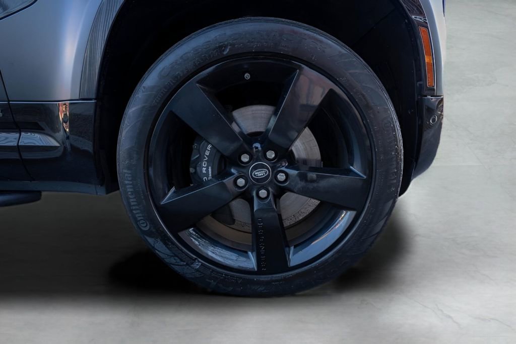 Used 2023 Land Rover Defender 110 V8 image 16