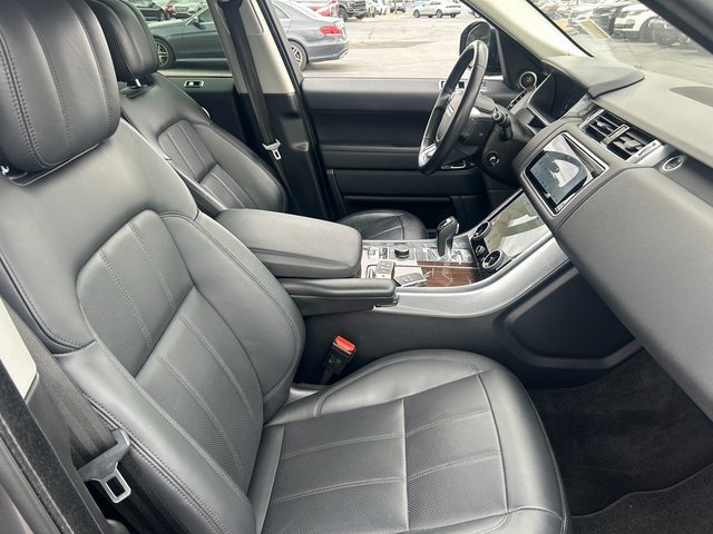 Used 2019 Land Rover Range Rover Sport HSE image 34