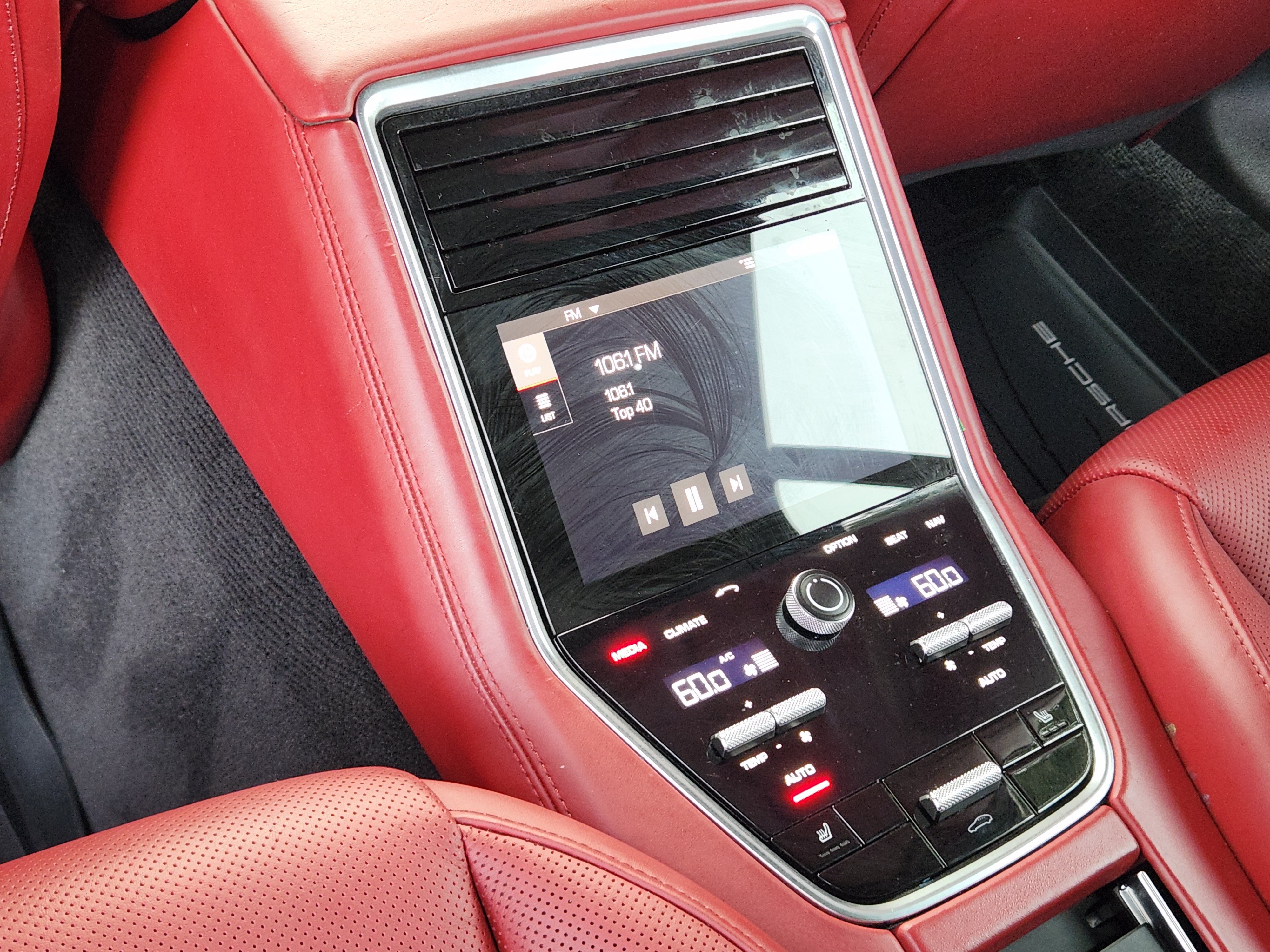 Used 2019 Porsche Panamera GTS AWD/4WD image 28