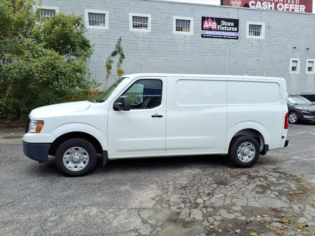 Used 2016 Nissan NV 2500 SV w/ Back Door Glass Package image 7