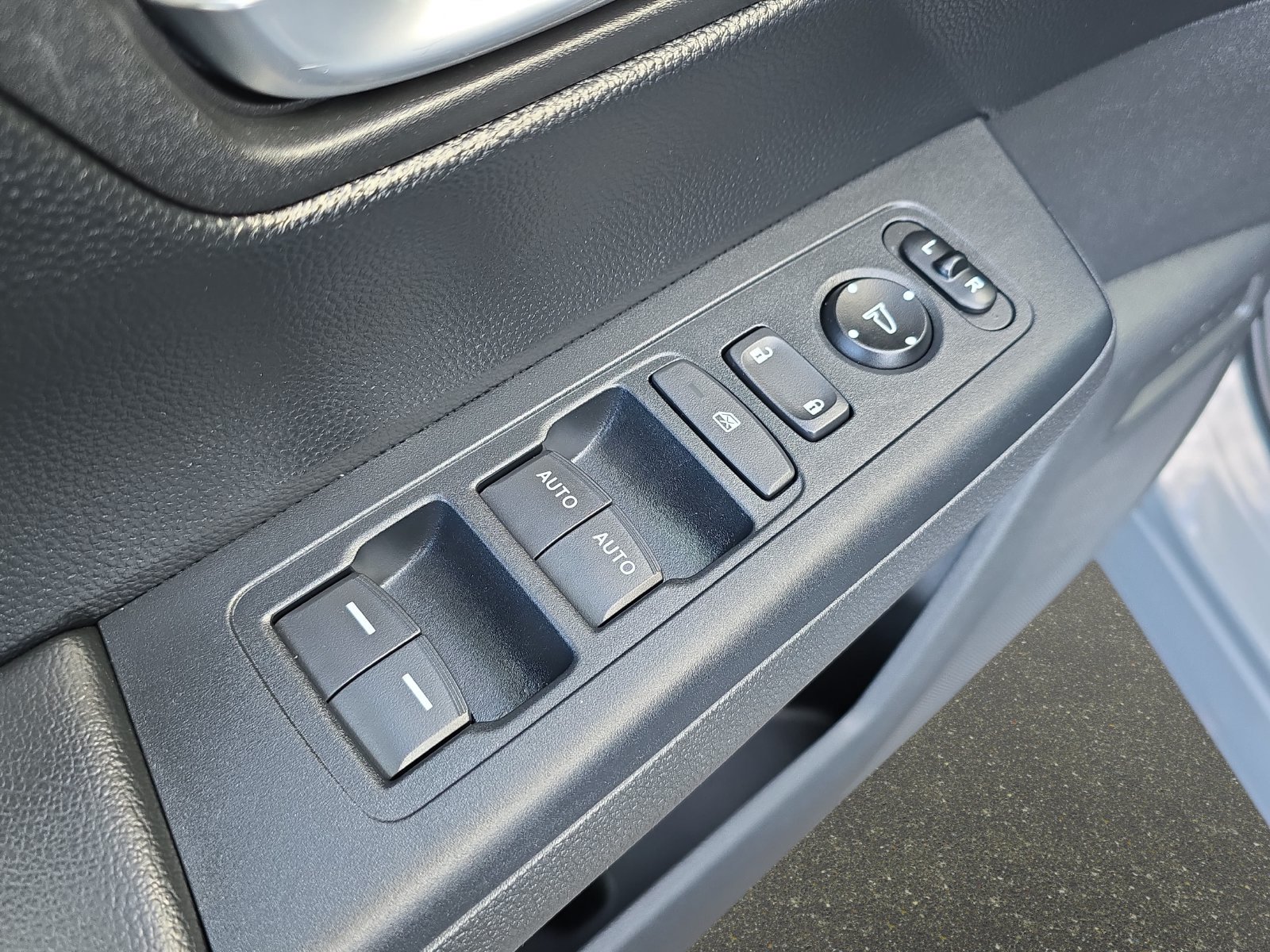 Certified 2024 Honda CR-V EX image 25