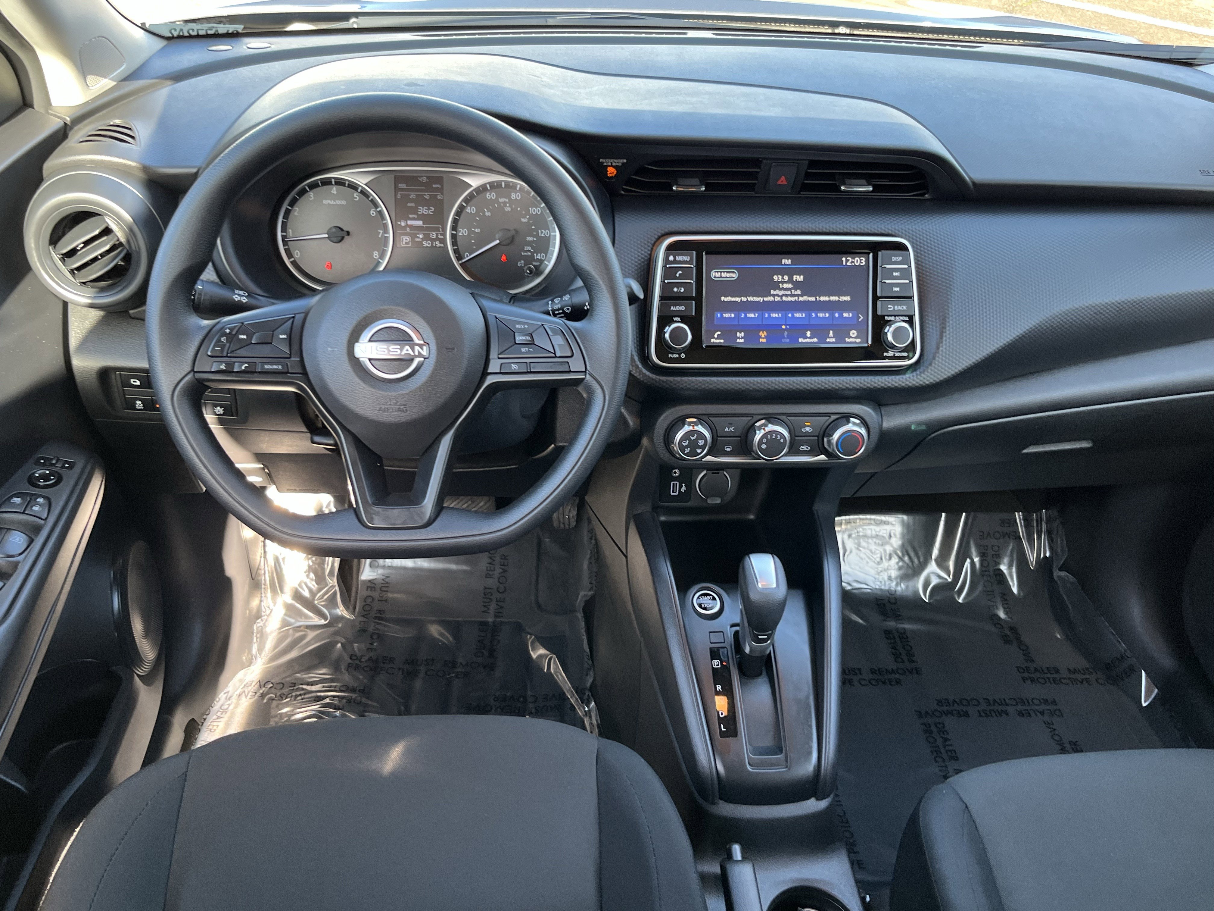 Used 2025 Nissan Kicks Play S image 11