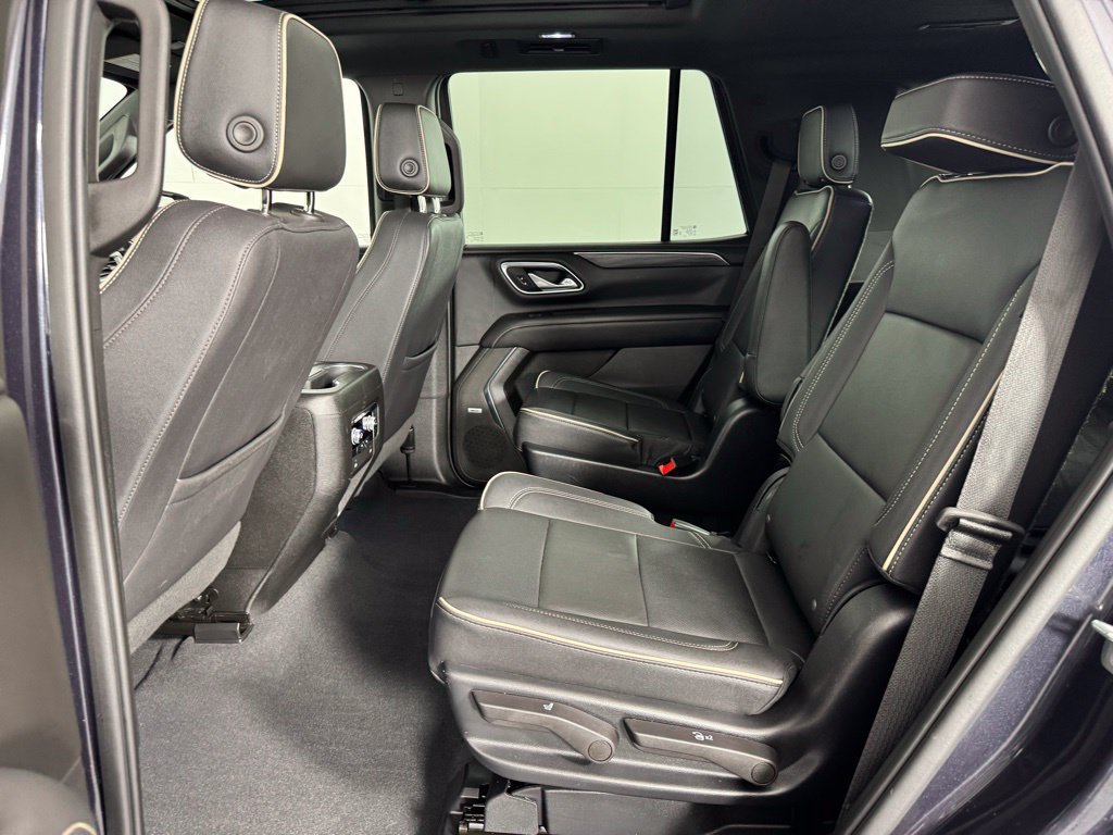 Used 2023 GMC Yukon SLT AWD/4WD image 25