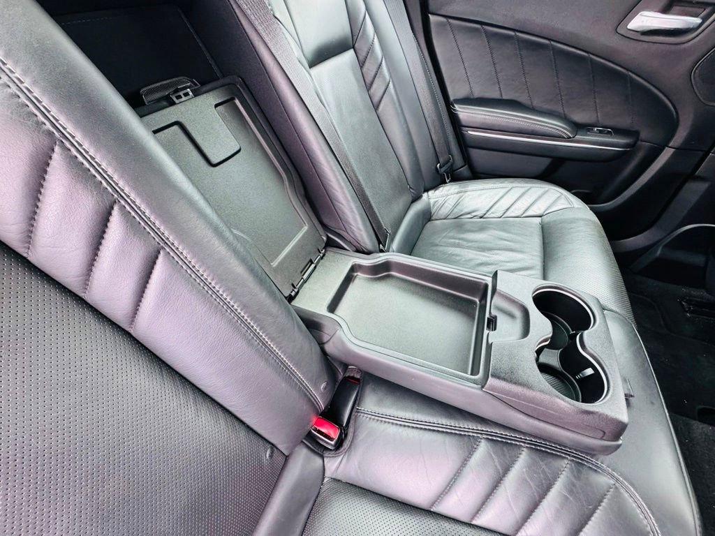 Used 2016 Dodge Charger SRT w/ Harman/Kardon Audio Group RWD image 15