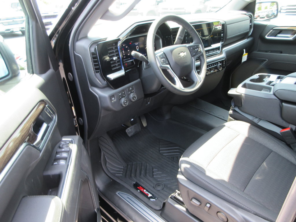 New 2026 Chevrolet Silverado 1500 LT w/ Z71 Off-Road Package AWD/4WD image 14