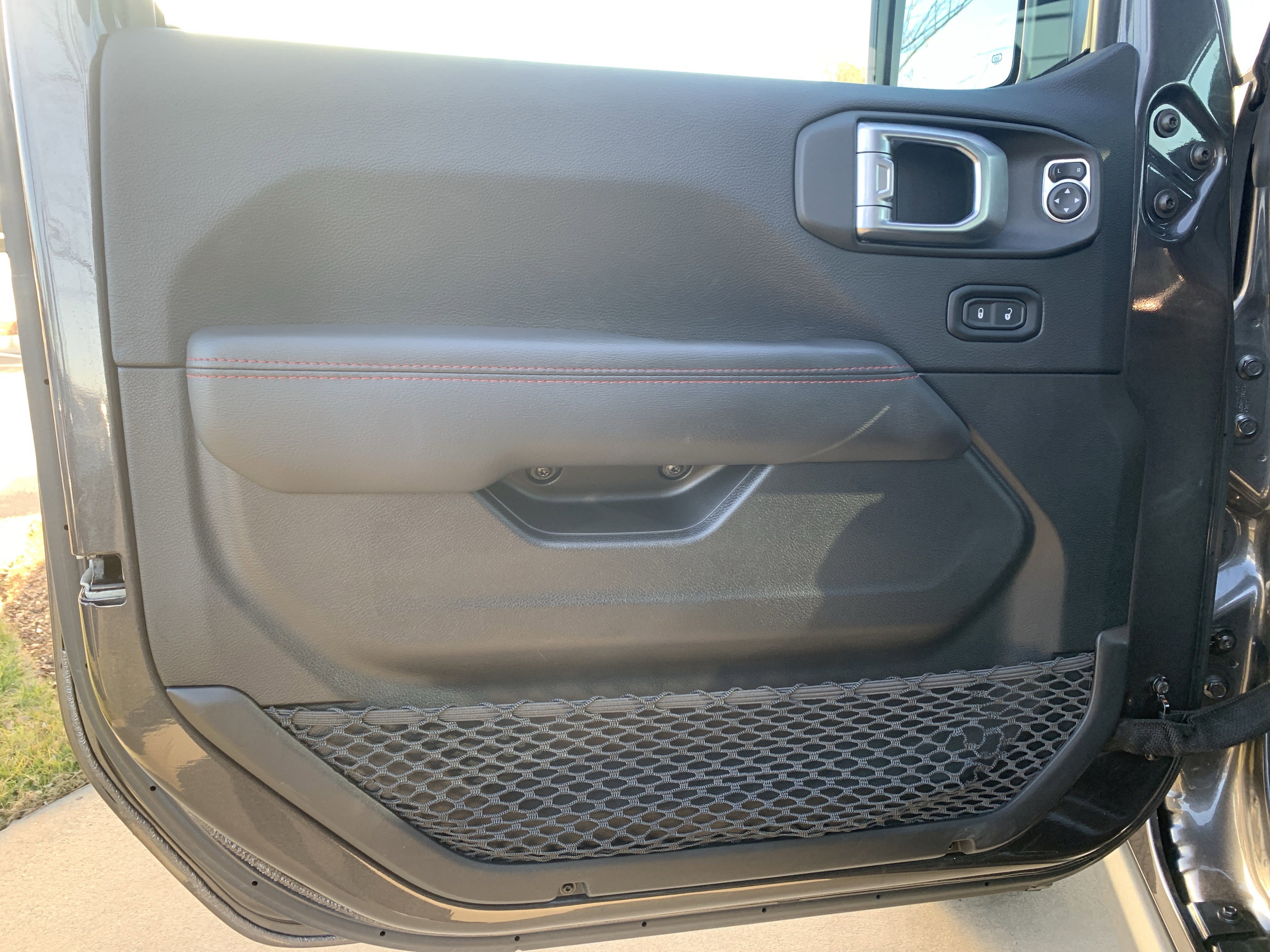 Used 2023 Jeep Wrangler Unlimited Rubicon image 14