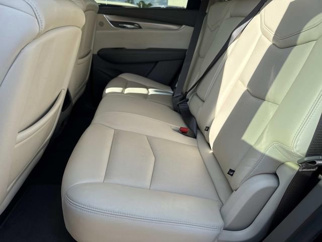 Used 2018 Cadillac XT5 Luxury w/ Driver Awareness Package image 13