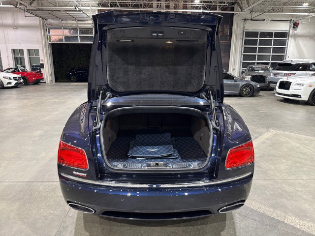 Used 2015 Bentley Flying Spur W12 image 16
