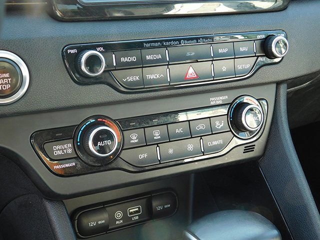 Used 2019 Kia Niro S Touring image 19