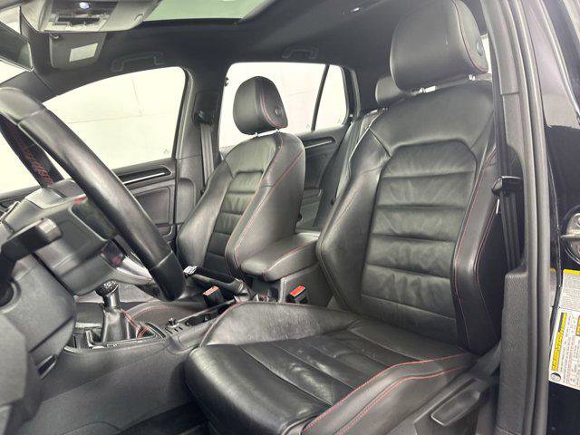Used 2015 Volkswagen GTI SE image 15