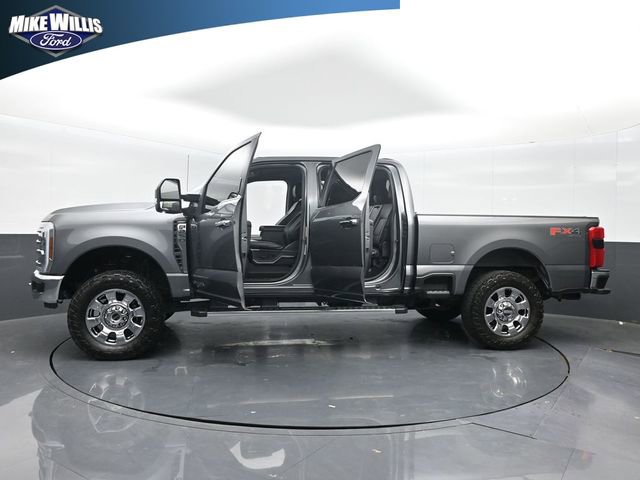 Used 2024 Ford F250 Lariat w/ Chrome Package image 28