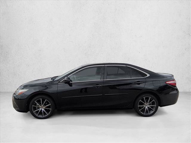 Used 2017 Toyota Camry XSE w/ Moonroof Package FWD image 9