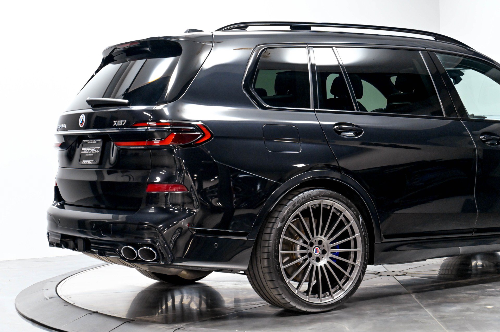 Used 2023 BMW ALPINA XB7 AWD/4WD image 17
