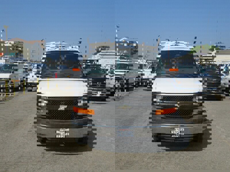 Used 2014 Chevrolet Express 2500 image 5