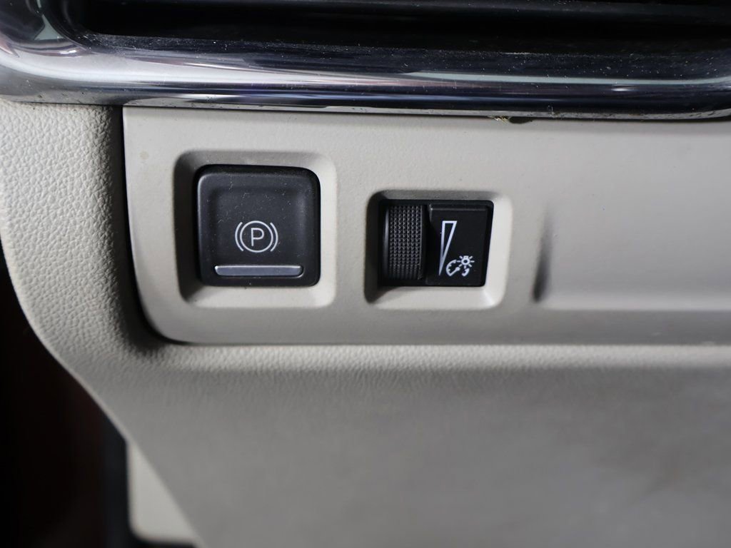 Used 2023 Cadillac XT4 Luxury image 30