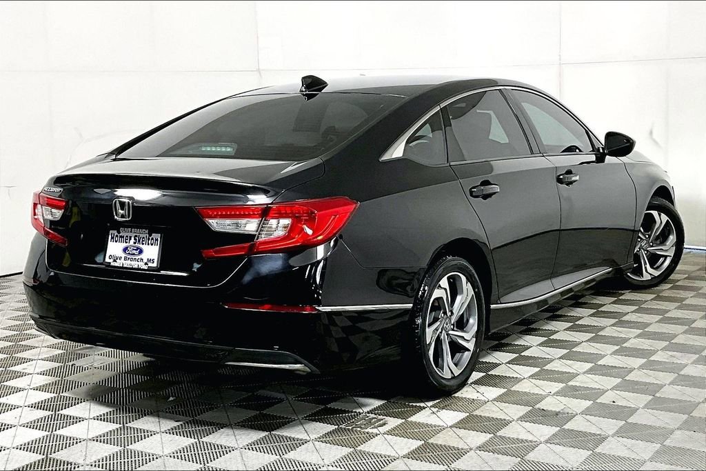 Used 2018 Honda Accord EX image 12