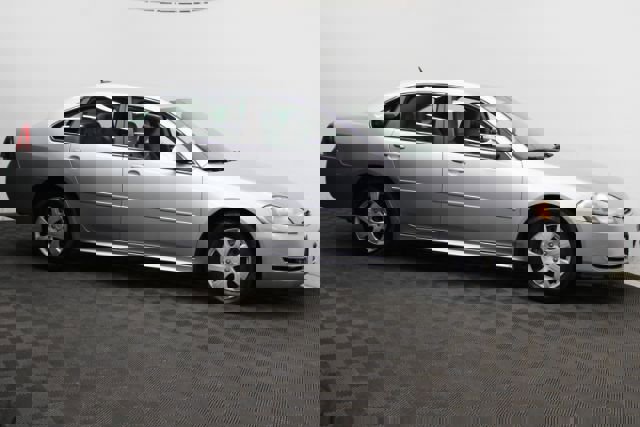 Used 2010 Chevrolet Impala LS image 3