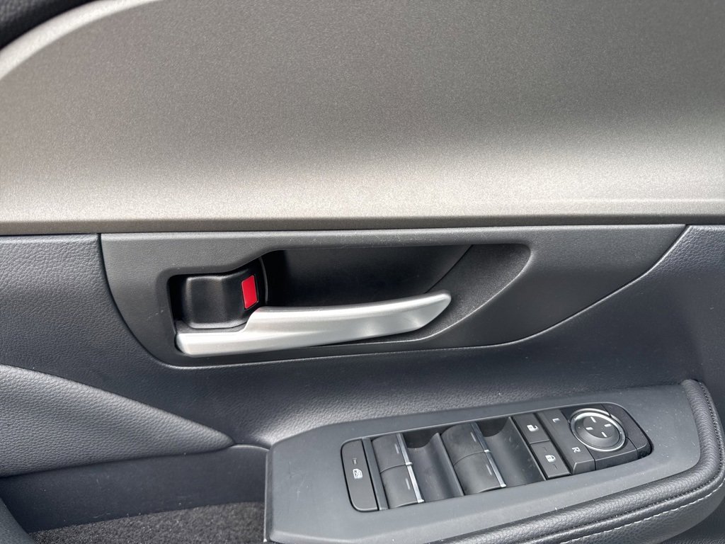 Used 2025 Toyota Grand Highlander FWD image 12