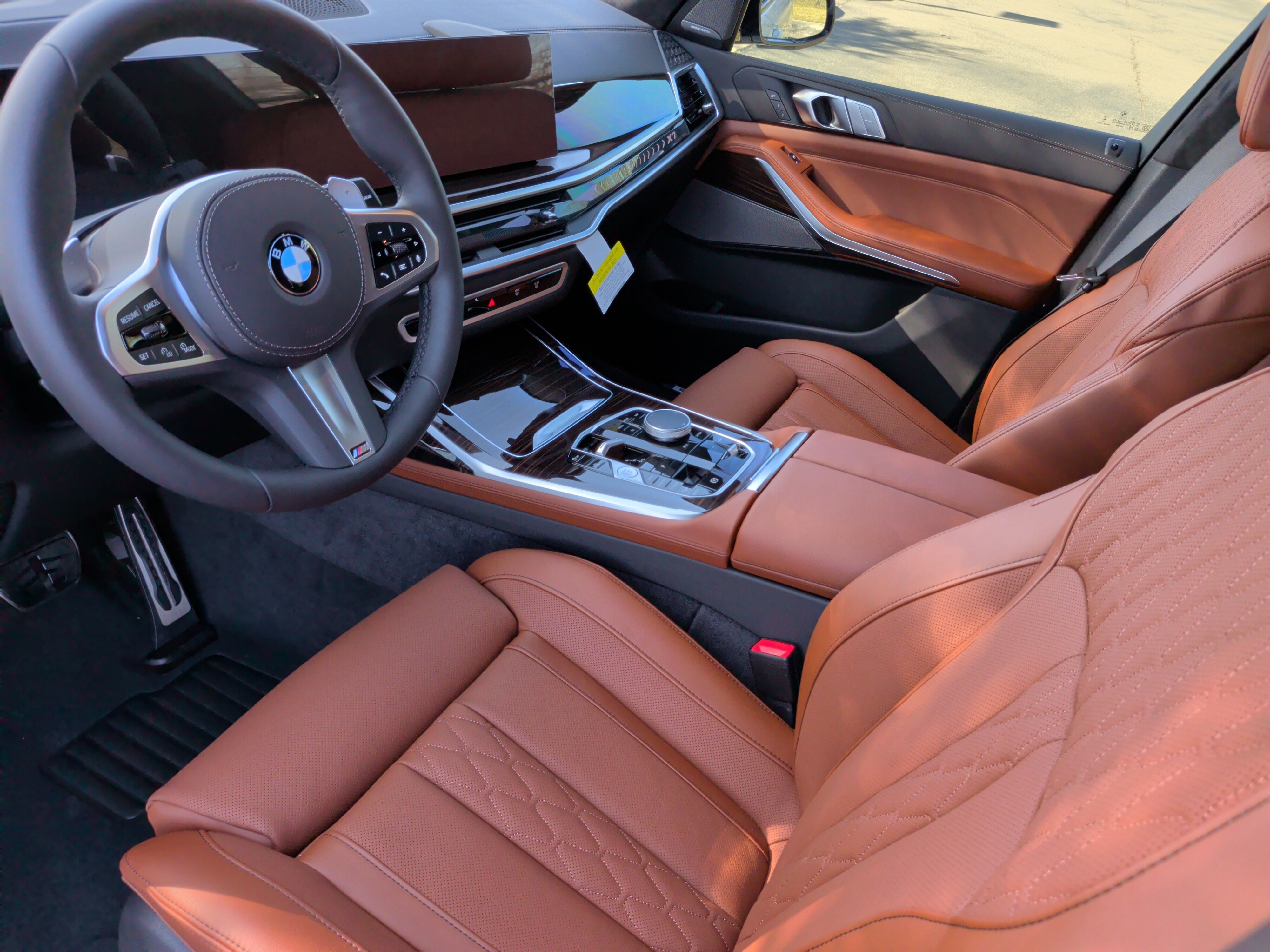 Used 2026 BMW X7 xDrive40i w/ M Sport Package AWD/4WD image 29
