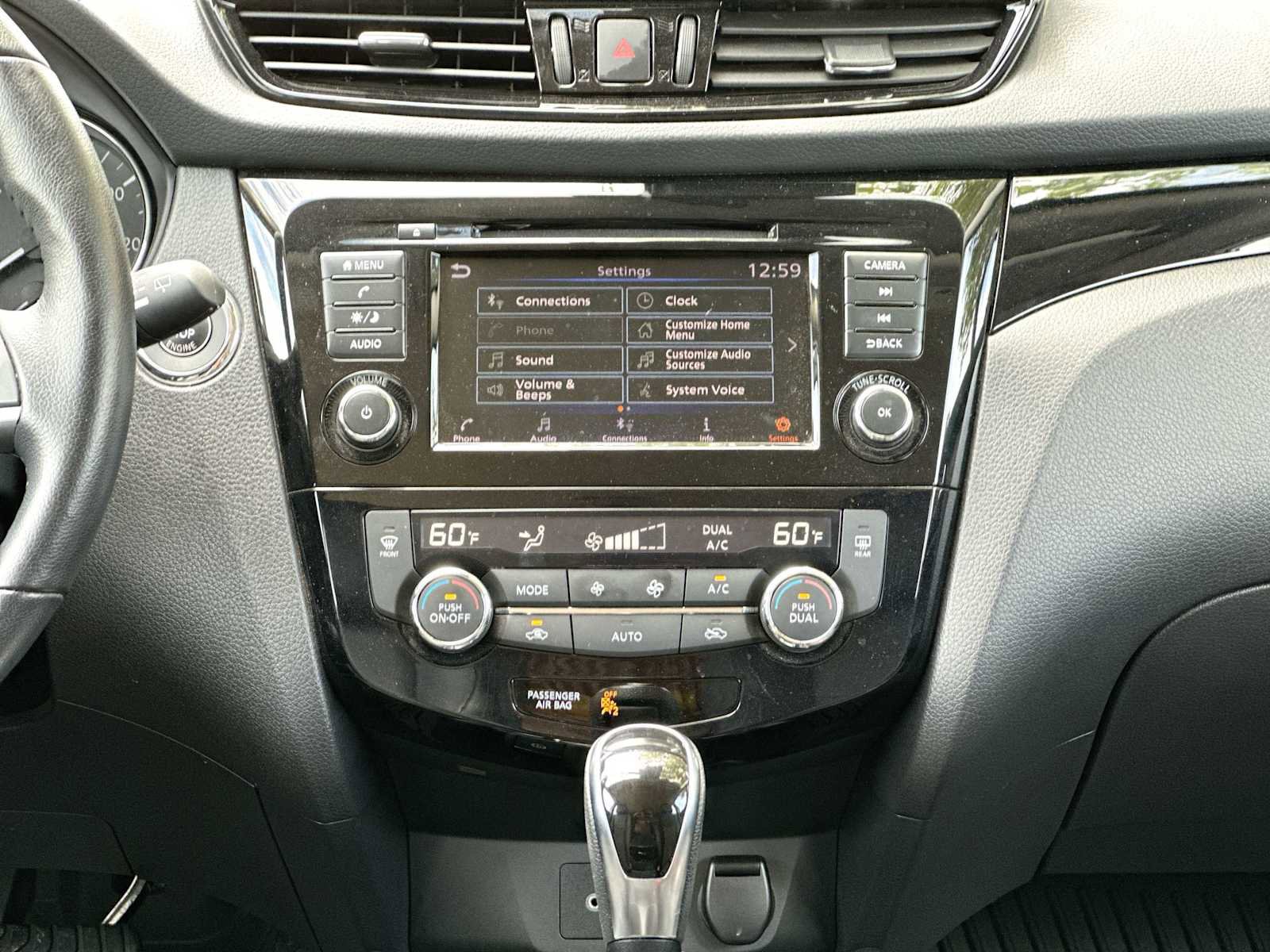 Used 2022 Nissan Rogue Sport SV w/ Technology Package image 26