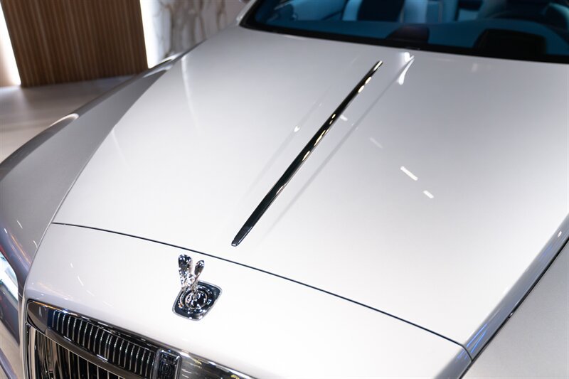 Used 2016 Rolls-Royce Dawn RWD image 37