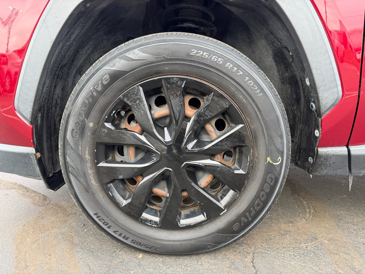 Used 2019 Toyota RAV4 LE image 18