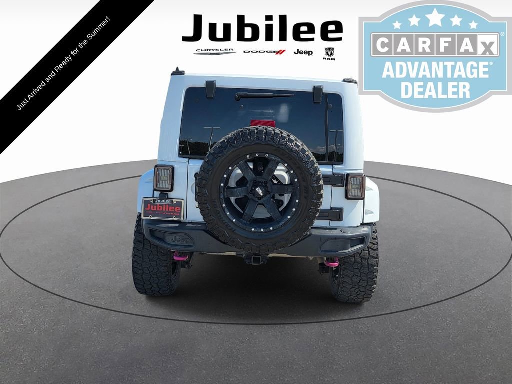 Used 2015 Jeep Wrangler Unlimited Rubicon AWD/4WD image 3