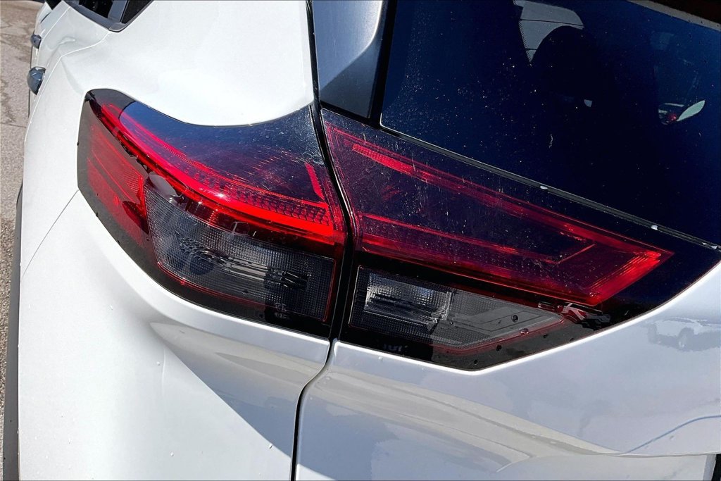 Used 2023 Nissan Rogue S FWD image 23