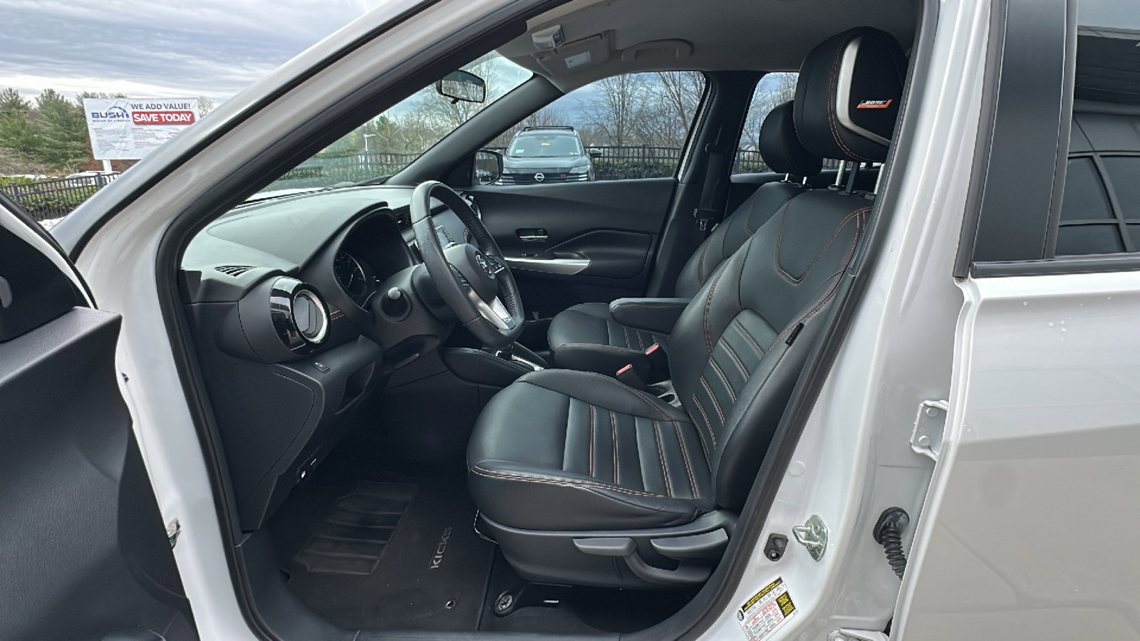 Used 2018 Nissan Kicks SR w/ Premium Package image 13