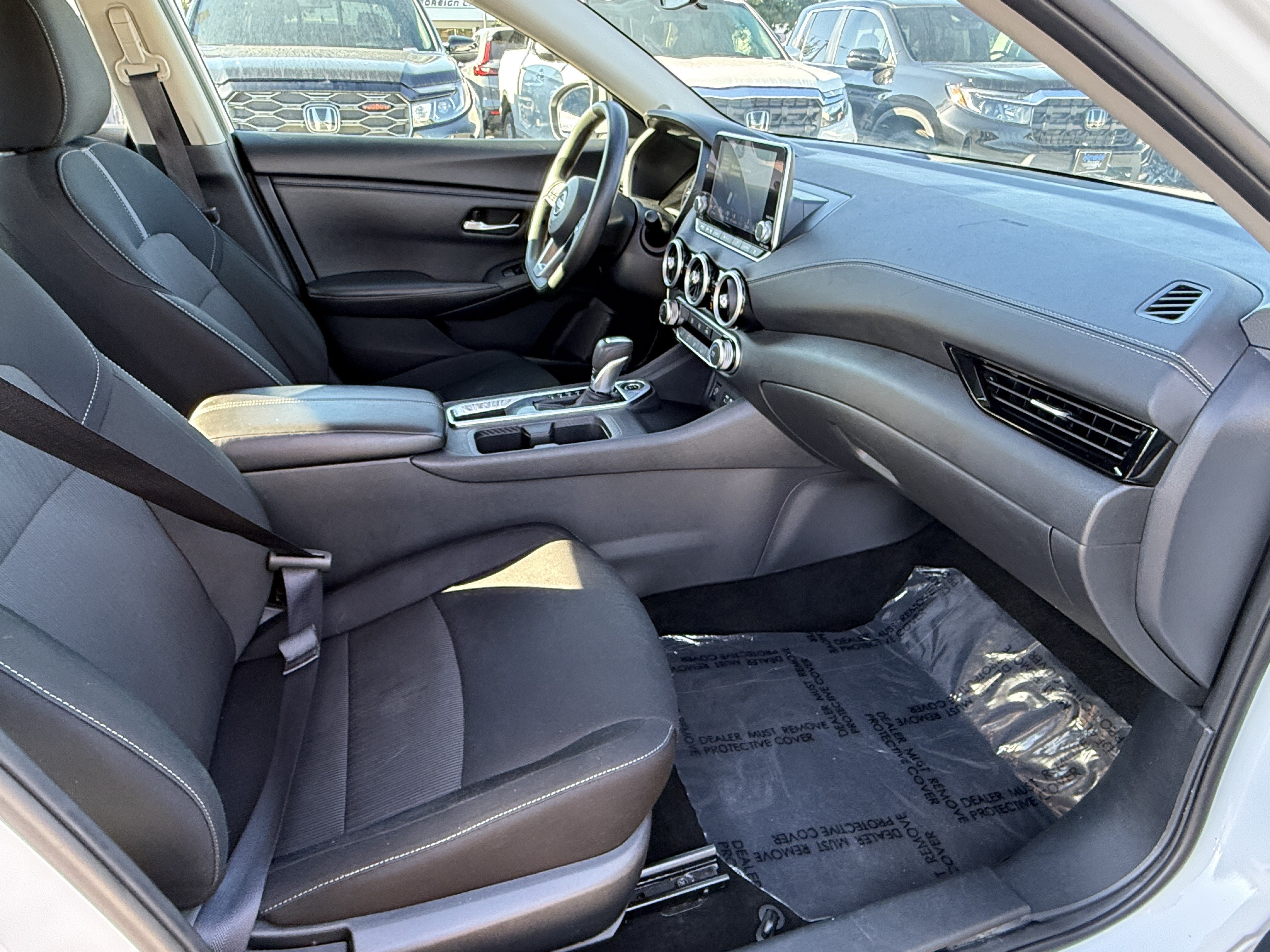 Used 2025 Nissan Sentra SV FWD image 33