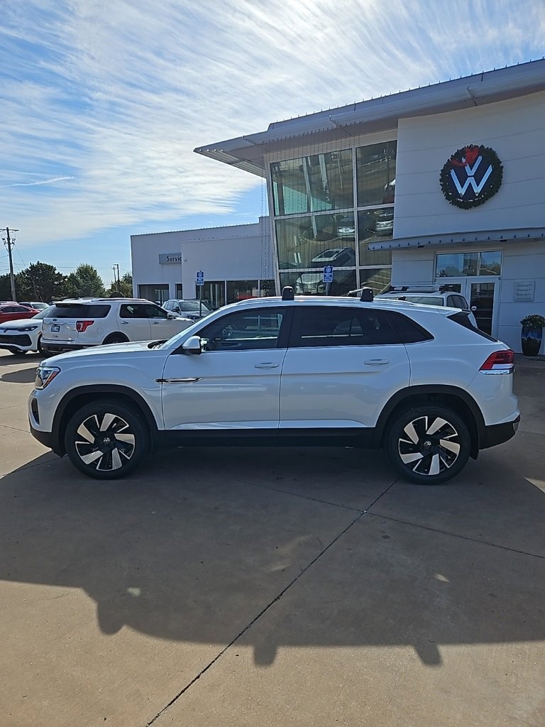 New 2026 Volkswagen Atlas Cross Sport SE image 8