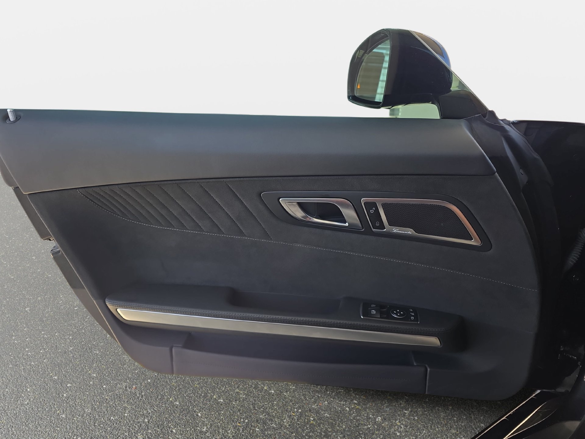 Used 2018 Mercedes-Benz AMG GT C image 23