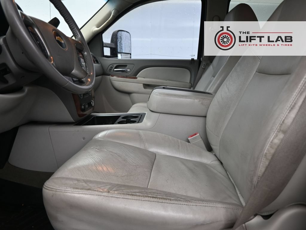 Used 2012 Chevrolet Silverado 2500 LTZ w/ Suspension Package, Off-Road AWD/4WD image 16