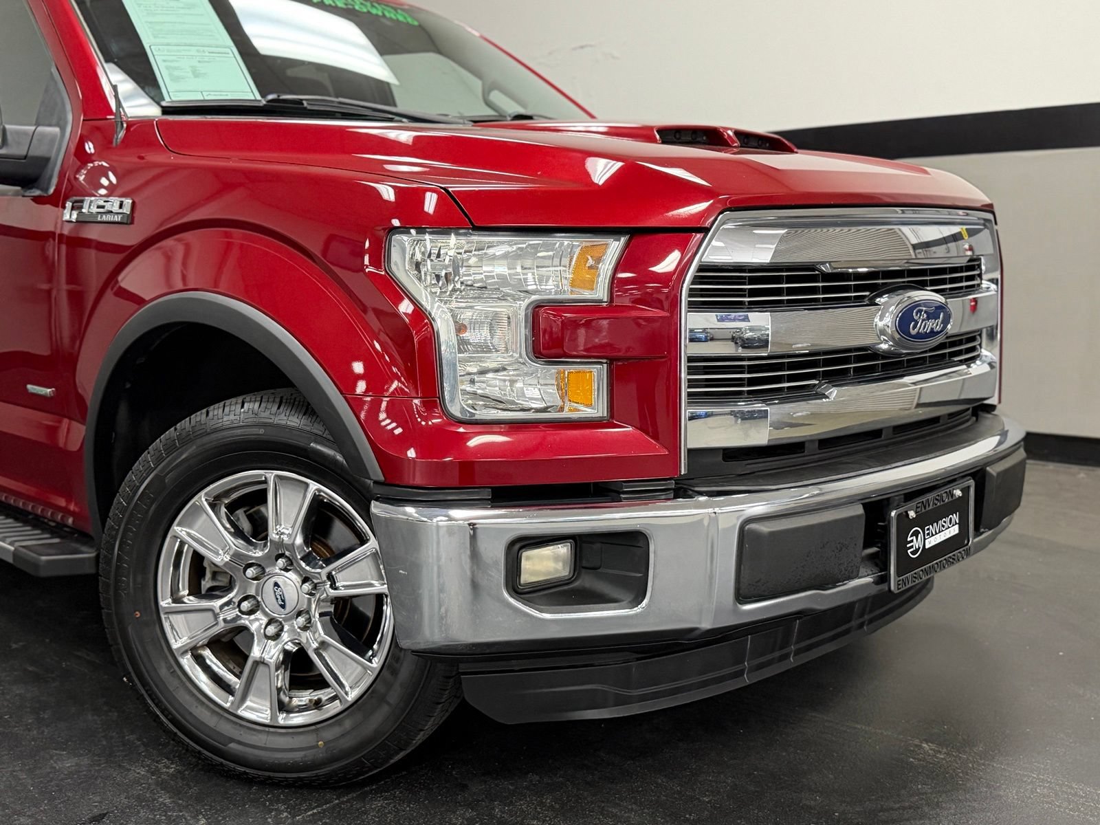 Used 2015 Ford F150 Lariat RWD image 3