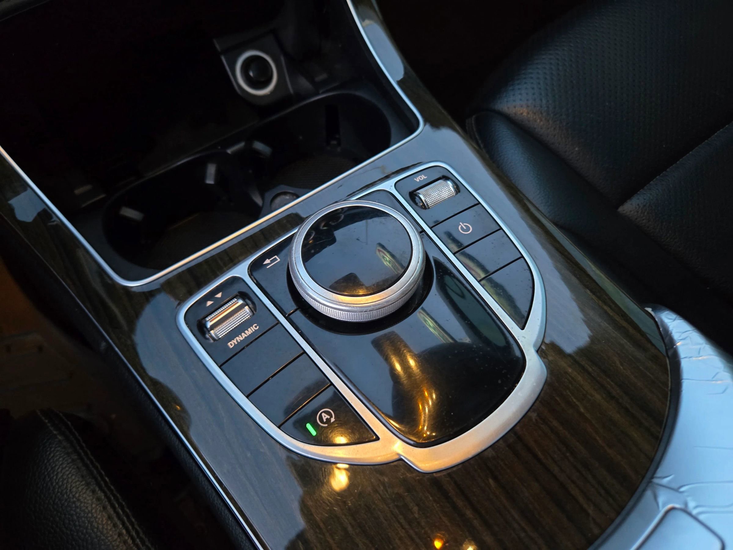 Used 2017 Mercedes-Benz C 300 4MATIC Sedan image 40