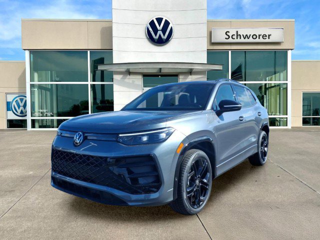 New 2026 Volkswagen Tiguan SE R-Line image 8