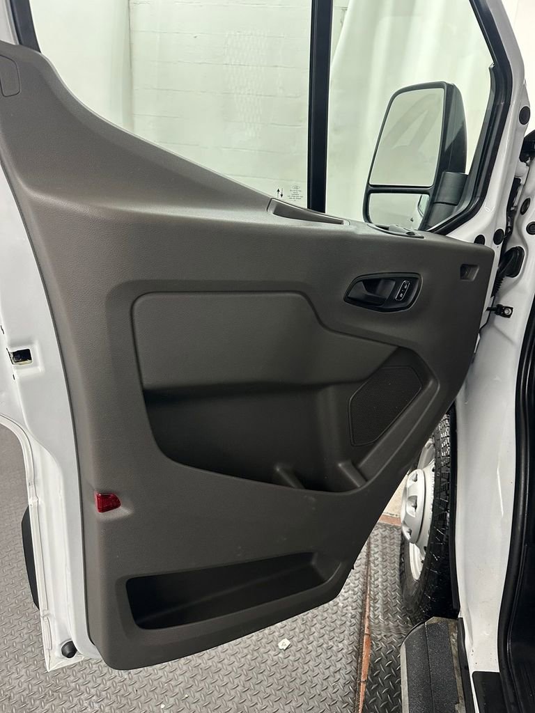 Used 2023 Ford Transit 250 Low Roof AWD w/ Exterior Upgrade Package image 8